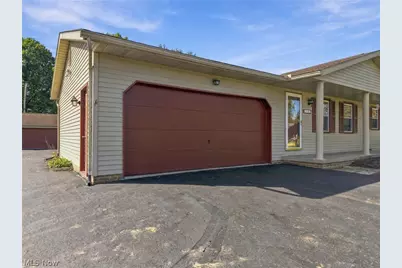 1144 Royce Street NW, Uniontown, OH 44685 - Photo 21