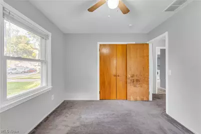 15701 Leigh Ellen Avenue, Loveland, OH 44135 - Photo 11