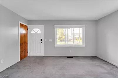 15701 Leigh Ellen Avenue, Loveland, OH 44135 - Photo 3