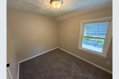 1139 Roslyn Avenue, Akron, OH 44320 - Photo 27
