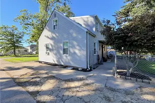 3417 Kneirim Dr, Lorain, OH 44053 - Photo 3
