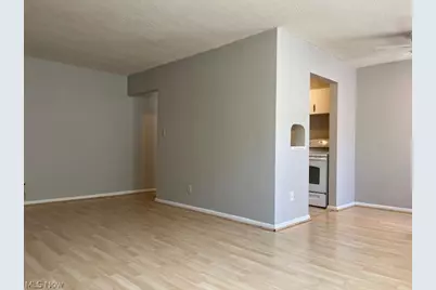 13200 Fairhill Road, Huber Heights, OH 44120 - Photo 7