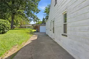 729 Pasadena Ave, Youngstown, OH 44502 - Photo 3