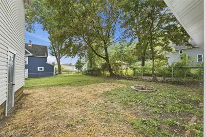 1405 Wabash Court NE, Canton, OH 44705 - Photo 7