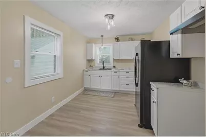 1405 Wabash Court NE, Canton, OH 44705 - Photo 17