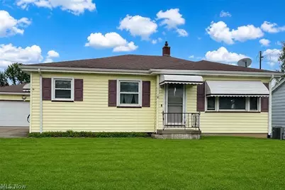 525 W Omar Street, Struthers, OH 44471 - Photo 1