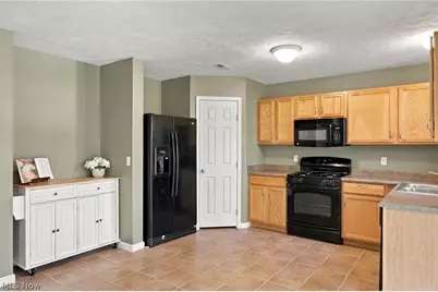 8735 Ashton Pl Drive, North Ridgeville, OH 44039 - Photo 19