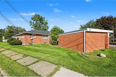 2006 Fulton Road NW, Canton, OH 44709 - Photo 3
