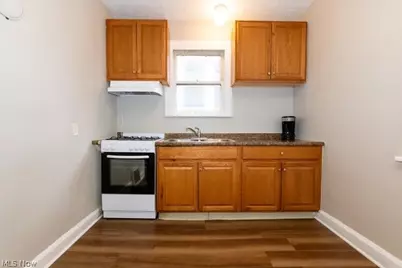 2241 Tuscarawas Street W, Canton, OH 44708 - Photo 25