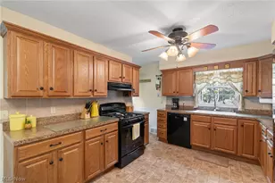 370 N Cleveland Ave, Mogadore, OH 44260 - Photo 11