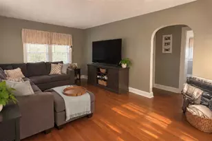 127 Roosevelt Ave, Waynesburg, OH 44688 - Photo 7