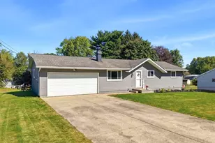 10457 Persimmon St NW, Canal Fulton, OH 44614 - Photo 3