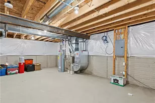 2632 Bishop Oval, Barberton, OH 44203 - Photo 23