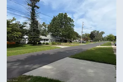 925 West Drive, Sheffield, OH 44054 - Photo 15