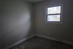 925 West Dr, Sheffield, OH 44054 - Photo 5