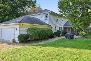 6151 Southern Hills Ct, Canfield, OH 44406 - Photo 3