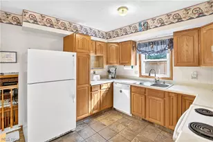 6005 Opal St, North Ridgeville, OH 44039 - Photo 7
