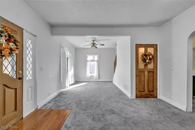 42027 Griswold Road, Elyria, OH 44035 - Photo 11