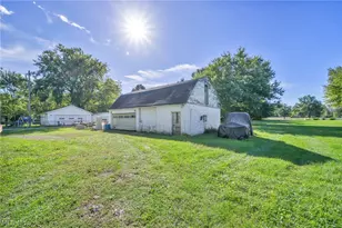 42027 Griswold Rd, Elyria, OH 44035 - Photo 47