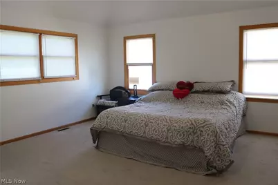 8766 Pointe Drive, Grandview Heights, OH 44147 - Photo 15