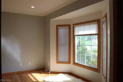 8766 Pointe Drive, Grandview Heights, OH 44147 - Photo 5