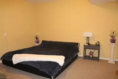 8766 Pointe Drive, Grandview Heights, OH 44147 - Photo 11