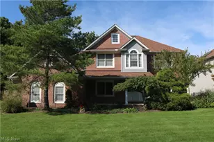 8766 Pointe Dr, Grandview Heights, OH 44147 - Photo 1