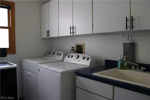 8766 Pointe Dr, Grandview Heights, OH 44147 - Photo 27