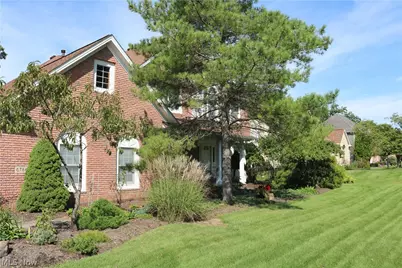 8766 Pointe Drive, Grandview Heights, OH 44147 - Photo 29