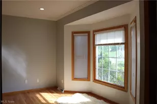 8766 Pointe Dr, Grandview Heights, OH 44147 - Photo 5