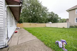 1409 Rowland Ave NE, Canton, OH 44705 - Photo 33