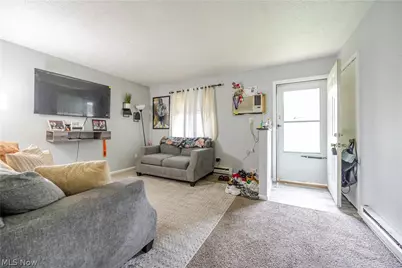 1409 Rowland Avenue NE, Canton, OH 44705 - Photo 3