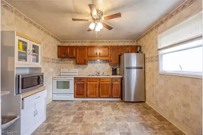 1409 Rowland Avenue NE, Canton, OH 44705 - Photo 23