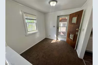 423 7th Street, Fairport Harbor, OH 44077 - Photo 5