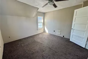 423 7th St, Fairport Harbor, OH 44077 - Photo 23