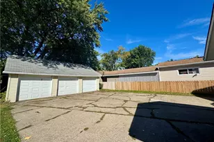 423 7th St, Fairport Harbor, OH 44077 - Photo 27