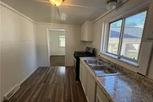 423 7th St, Fairport Harbor, OH 44077 - Photo 3
