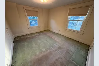 1547 Maple Avenue NE, Canton, OH 44705 - Photo 9