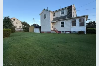 1547 Maple Avenue NE, Canton, OH 44705 - Photo 3