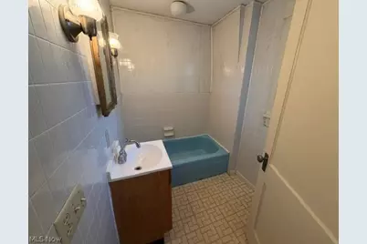 1547 Maple Avenue NE, Canton, OH 44705 - Photo 15
