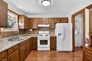 2426 Russell Ave, Youngstown, OH 44509 - Photo 3