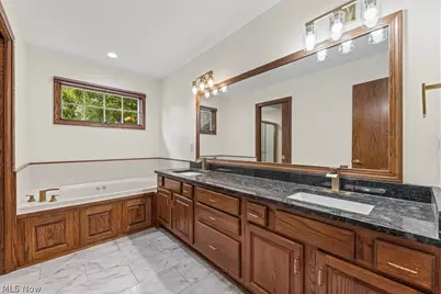 6962 Mapleridge Circle NW, Canton, OH 44718 - Photo 29