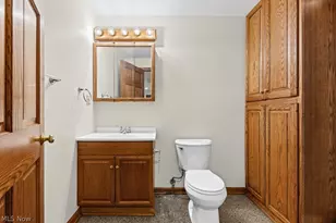 6962 Mapleridge Cir NW, Canton, OH 44718 - Photo 37
