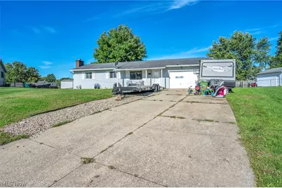 751 Ries Circle NW, Canal Fulton, OH 44614 - Photo 5