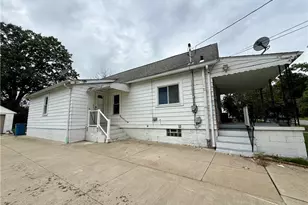 38 Regent St, Campbell, OH 44405 - Photo 3