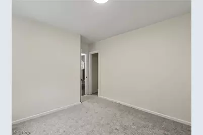 18104 Hiller Avenue, Loveland, OH 44119 - Photo 13