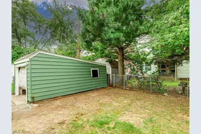 18104 Hiller Avenue, Loveland, OH 44119 - Photo 23