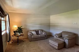 1987 Beringer Pl, Geneva, OH 44041 - Photo 5