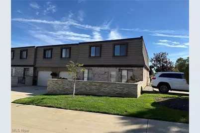 817 Tollis Parkway #8, Grandview Heights, OH 44147 - Photo 1