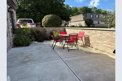 817 Tollis Parkway #8, Grandview Heights, OH 44147 - Photo 29